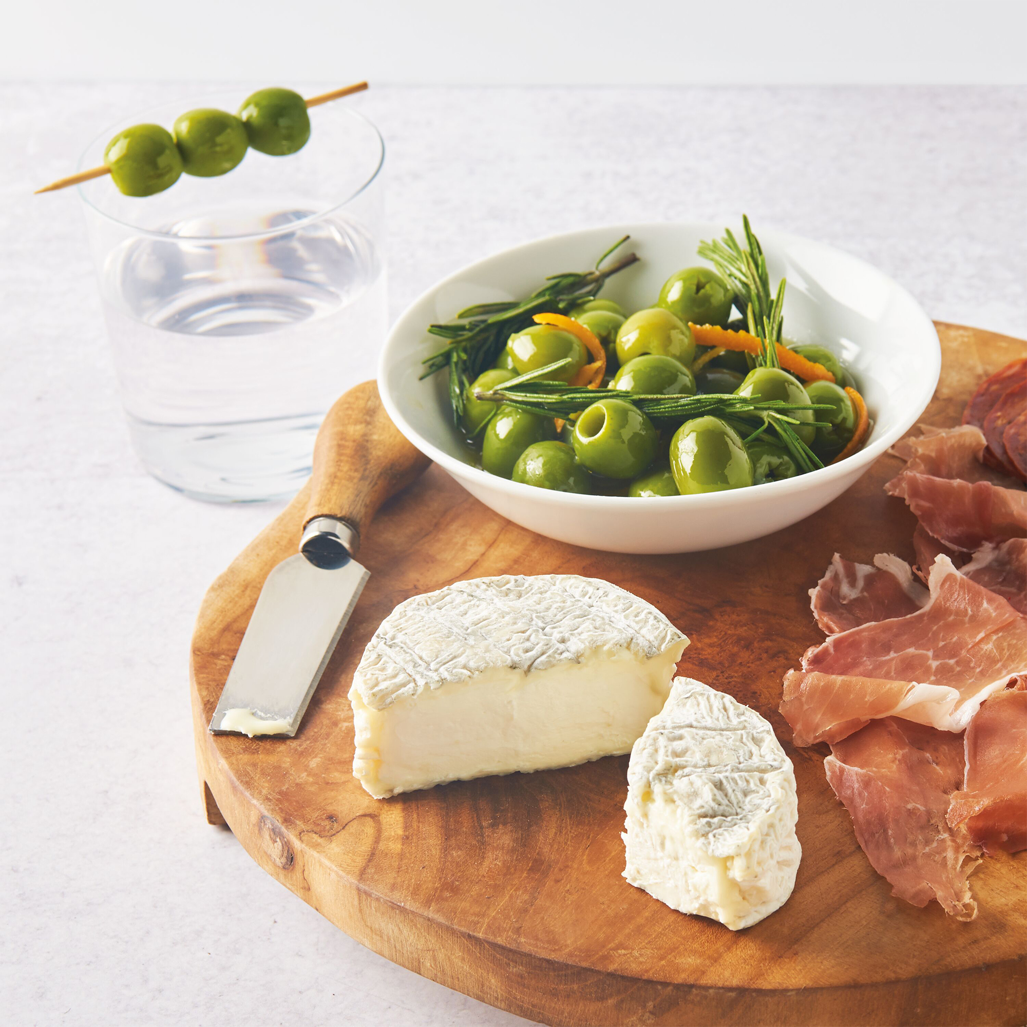 Divina Pitted Olives, Castelvetrano | Thrive Market