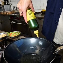 Frizzle High Heat Cooking Oil Squeeze Bottle