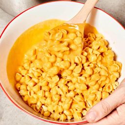 Chickpea Pasta Mac & Vegan Cheddar, Shells