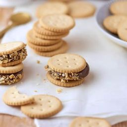 Entertainment Crackers