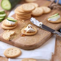 Entertainment Crackers