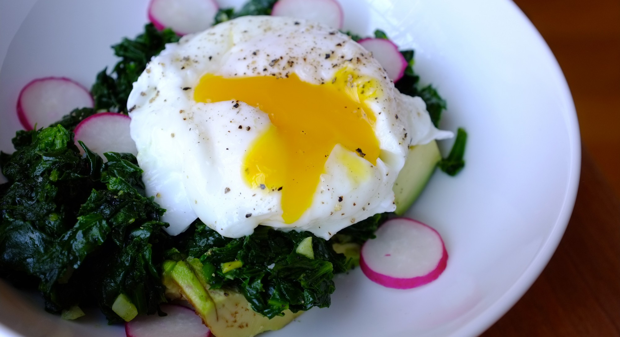 Kitchen Hack The Easy Trick to Poaching Eggs Thrive Market