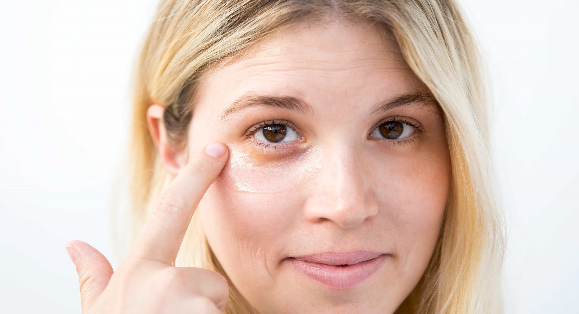 DIY Eye Mask to Banish Dark Circles, Puffiness & Fine Lines Thrive